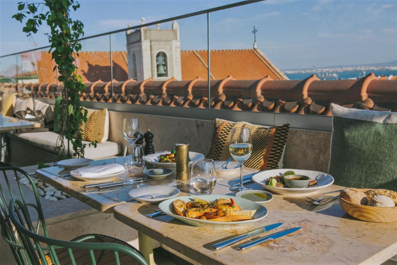 ליסבון The Lumiares Hotel & Spa - Small Luxury Hotels Of The World מראה חיצוני תמונה Rooftop restaurant