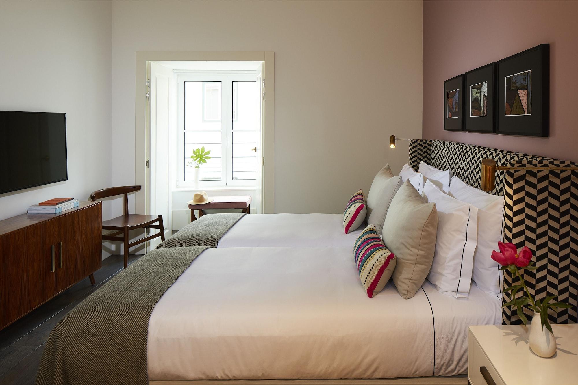 ליסבון The Lumiares Hotel & Spa - Small Luxury Hotels Of The World מראה חיצוני תמונה A bedroom at the Hotel Americano