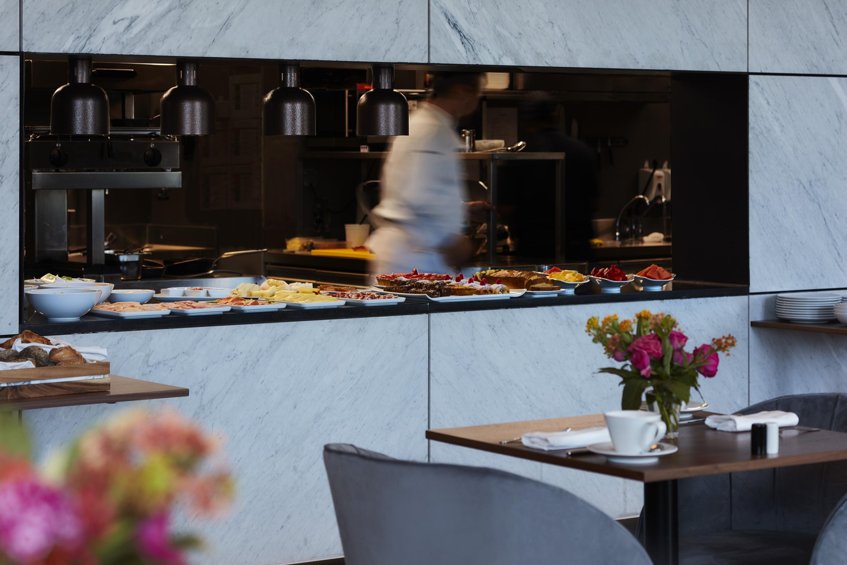 ליסבון The Lumiares Hotel & Spa - Small Luxury Hotels Of The World מראה חיצוני תמונה The kitchen at the restaurant