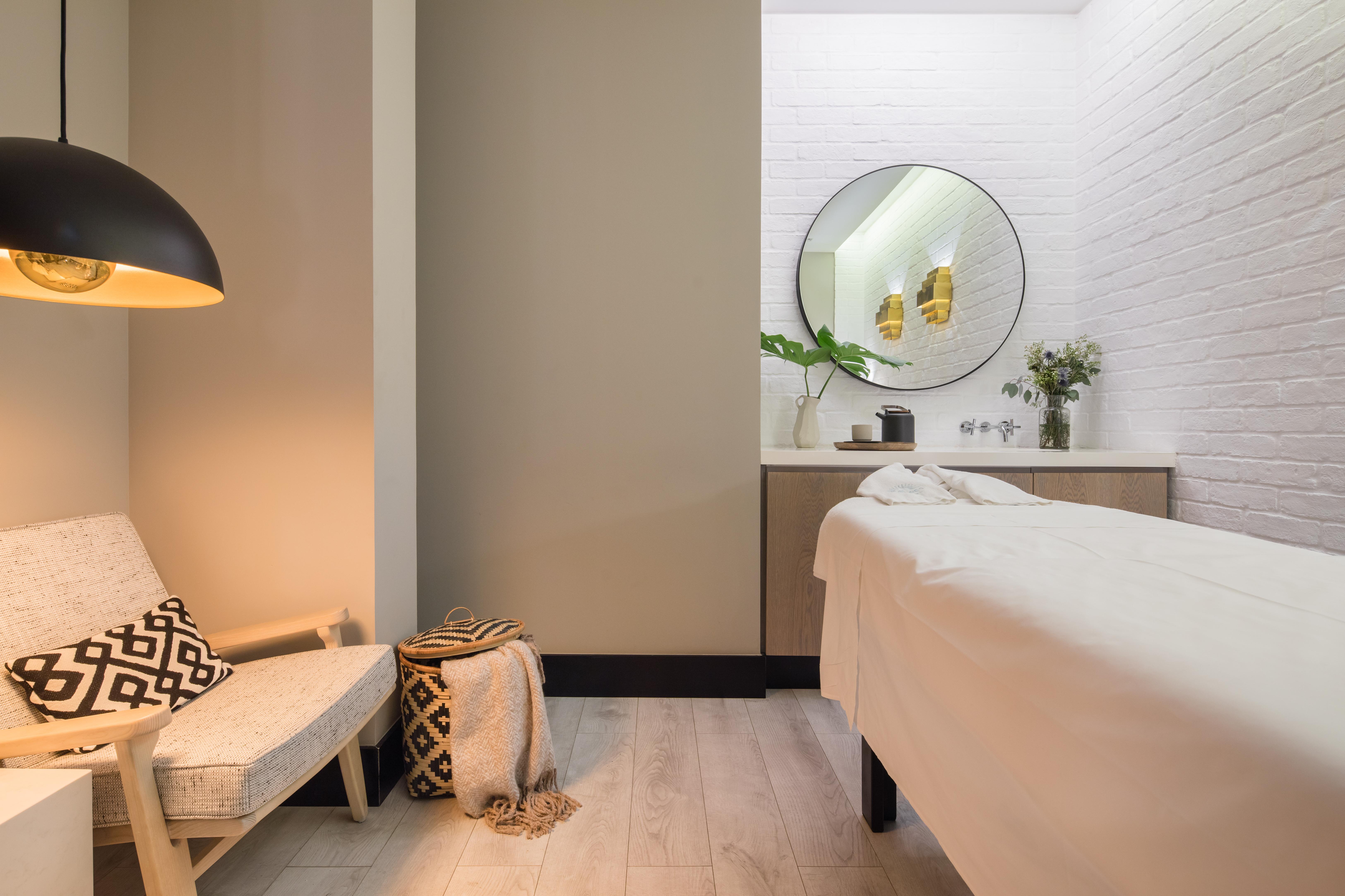 ליסבון The Lumiares Hotel & Spa - Small Luxury Hotels Of The World מראה חיצוני תמונה The Spa at The Standard East Village