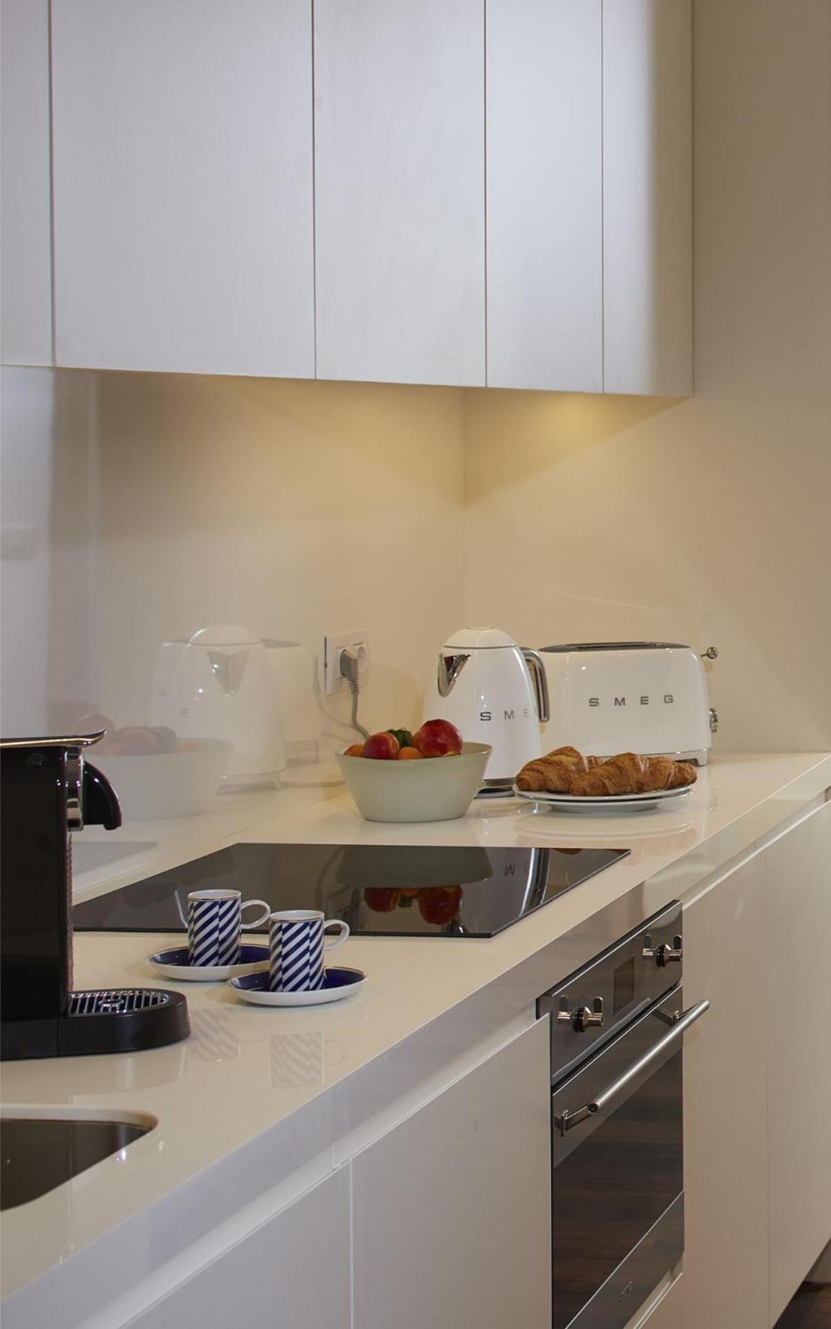 ליסבון The Lumiares Hotel & Spa - Small Luxury Hotels Of The World מראה חיצוני תמונה Smeg appliances