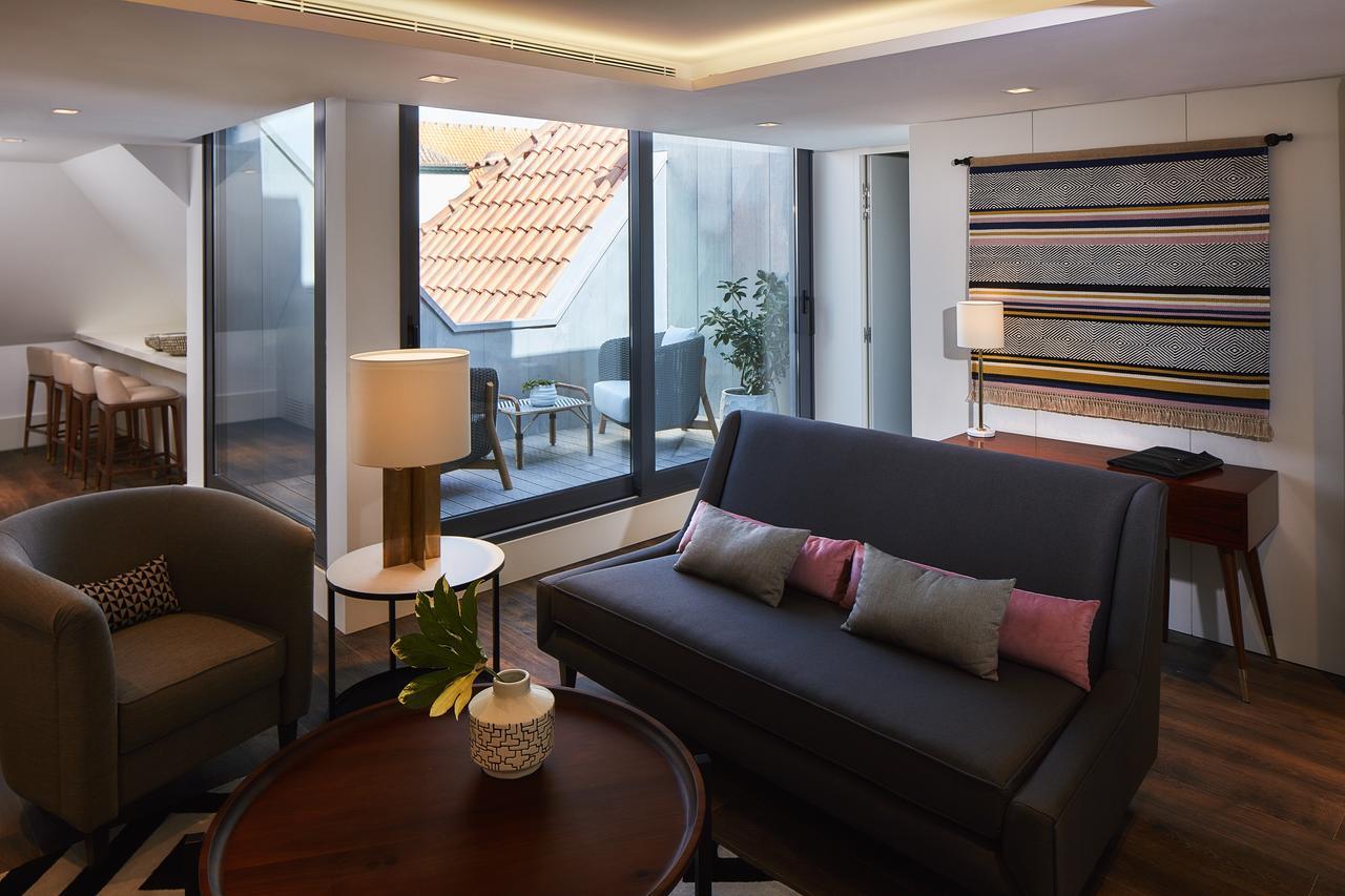 ליסבון The Lumiares Hotel & Spa - Small Luxury Hotels Of The World מראה חיצוני תמונה The interior of the new lounge